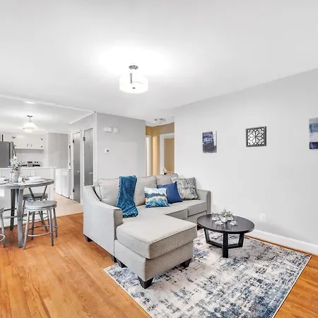 Villa 2Br Duplex- Near Uptown Charlotte